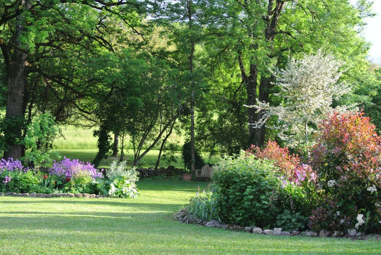 Chambre D'Hotes Au Jardin De La Bachellerie Bagian luar foto